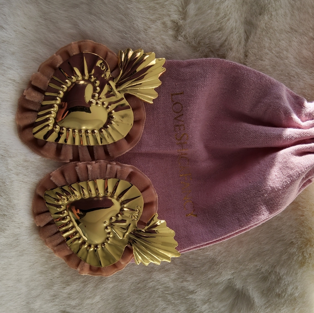 LoveShackFancy Heart Earings - Picture 11 of 13